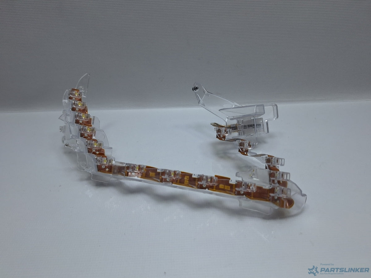 DRL far dreapta VOLKSWAGEN PASSAT (362) [ 2010 - 2014 ] Valeo 90099628