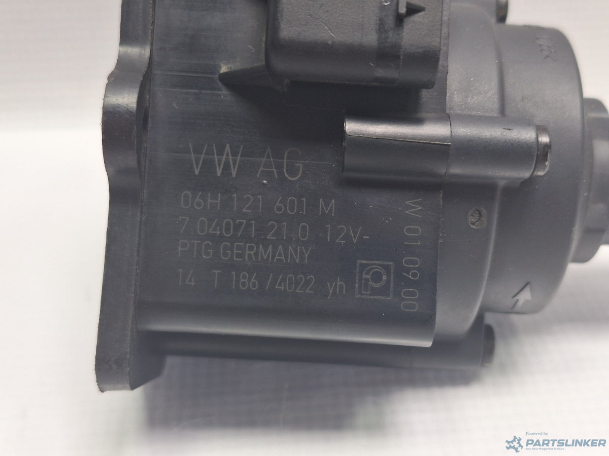 Pompa auxiliara apa AUDI A4 IV Avant (8K5, B8) [ 2007 - 2015 ] TDI (CJCD, CMFB, CSUA) 110KW|150HP 06H121601M