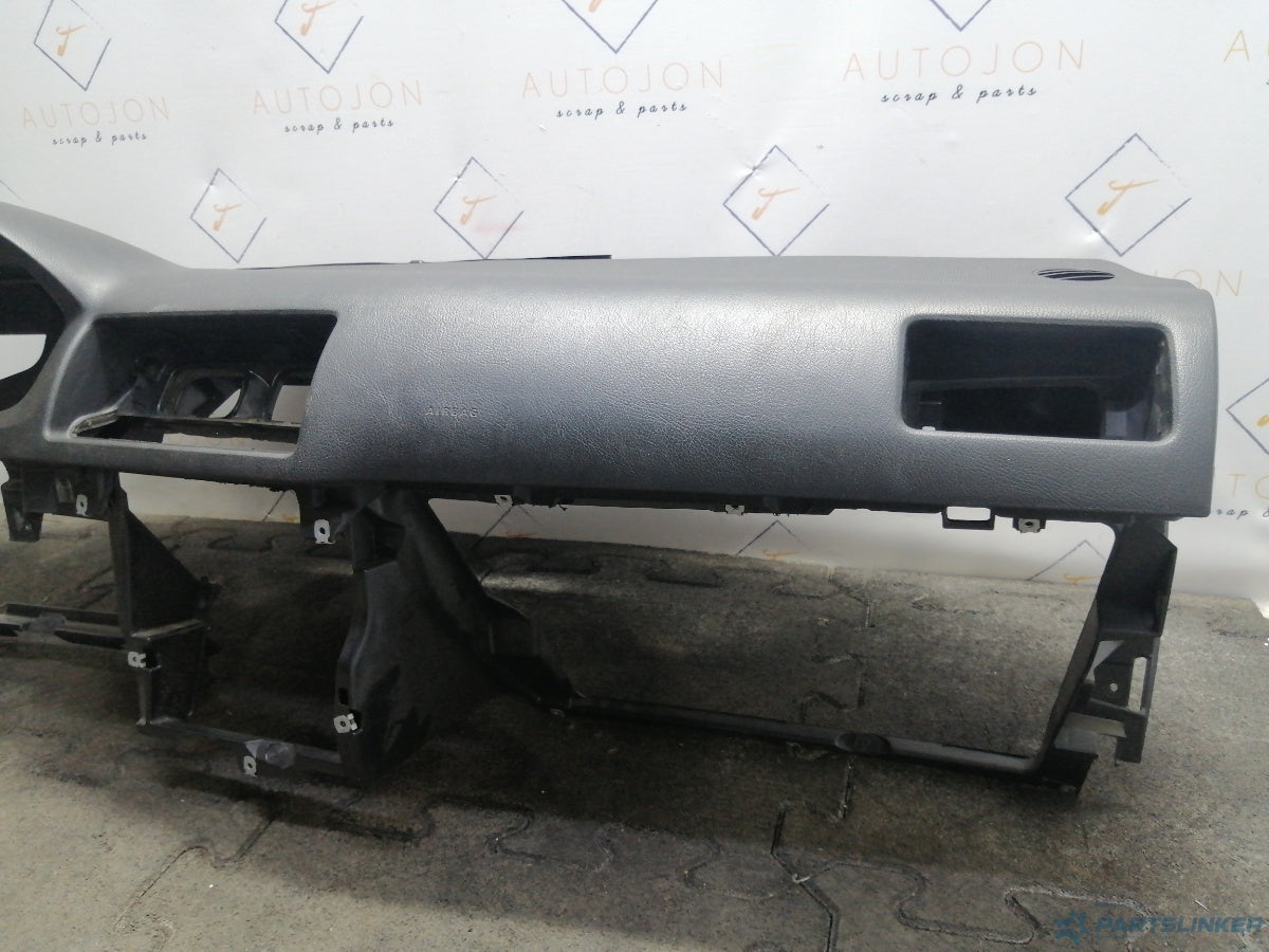 Plansa bord VOLKSWAGEN BORA (1J2) [ 1998 - 2013 ] TDI (AGR, ALH) 66KW|90HP 1J1857181F