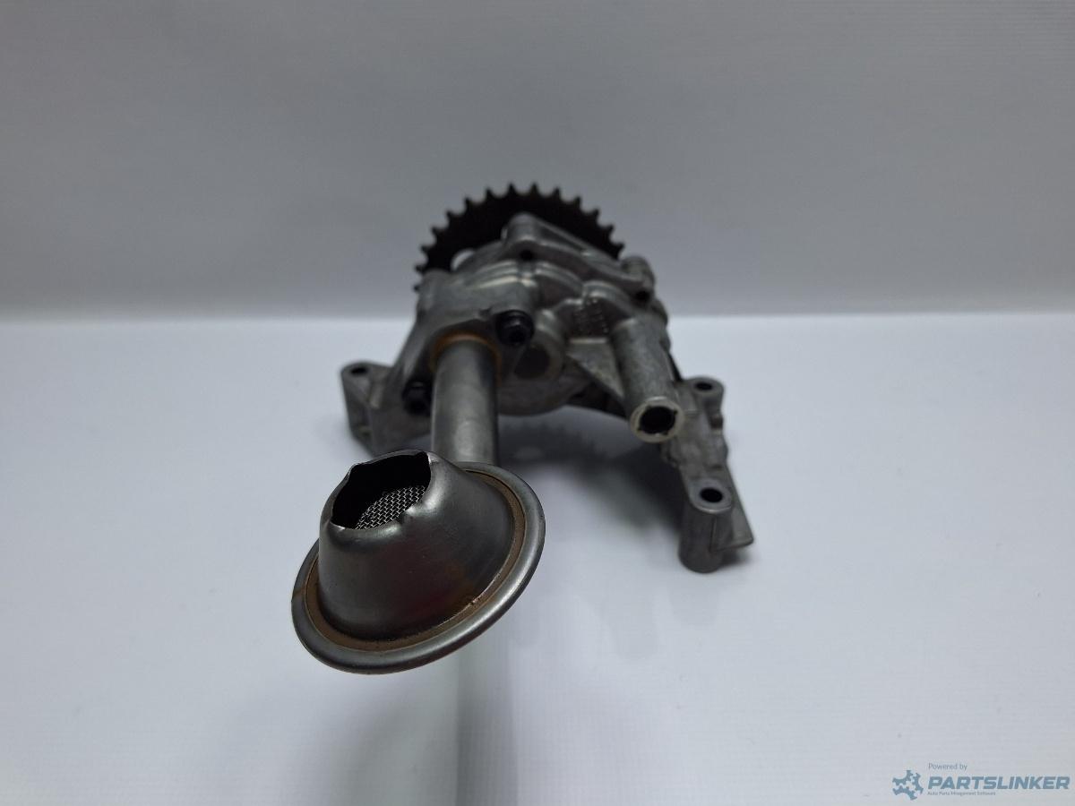 Pompa de ulei VOLKSWAGEN BORA (1J2) [ 1998 - 2013 ] TDI (AGR, ALH) 66KW|90HP OEM 06A115105