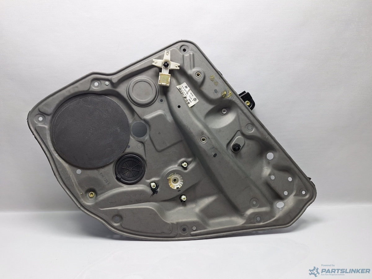 Macara geam dreapta spate VOLKSWAGEN BORA (1J2) [ 1998 - 2013 ] TDI (AGR, ALH) 66KW|90HP 1J5839730K