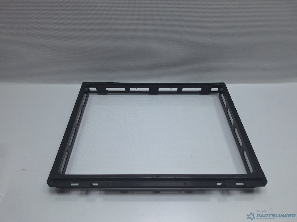Capac carcasa filtru de polen VOLKSWAGEN BORA (1J2) [ 1998 - 2013 ] TDI (AGR, ALH) 66KW|90HP 1J0819638A