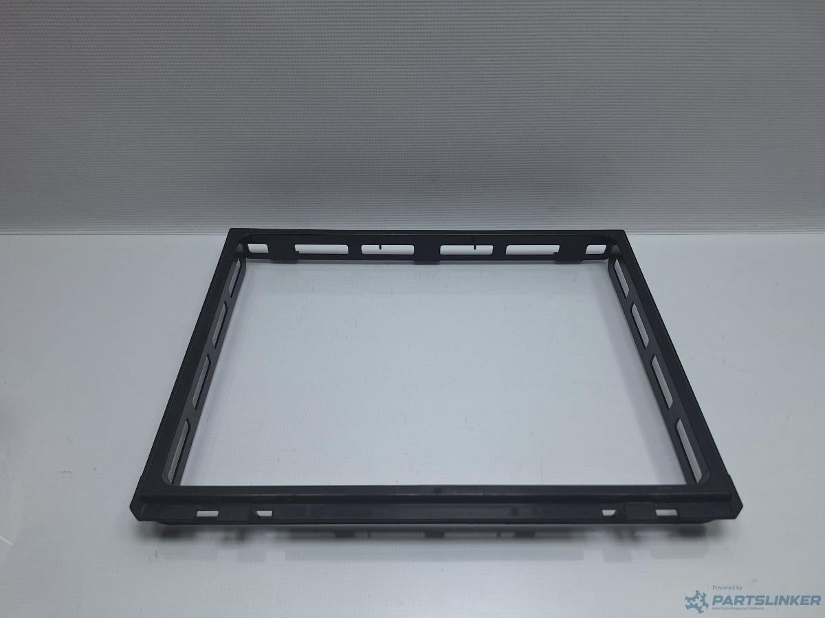 Capac carcasa filtru de polen VOLKSWAGEN BORA (1J2) [ 1998 - 2013 ] TDI (AGR, ALH) 66KW|90HP OEM 1J0819638A