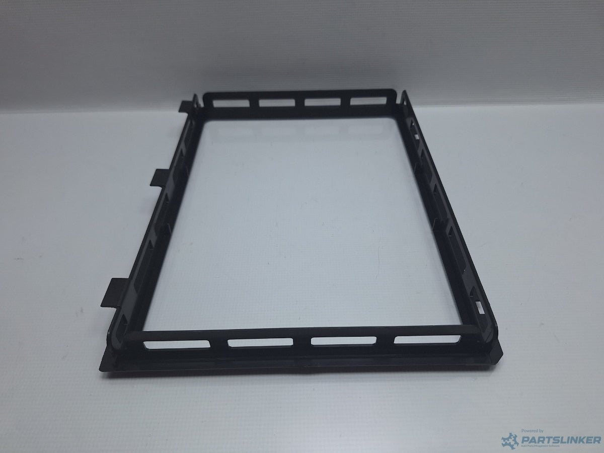 Capac carcasa filtru de polen VOLKSWAGEN BORA (1J2) [ 1998 - 2013 ] TDI (AGR, ALH) 66KW|90HP 1J0819638A