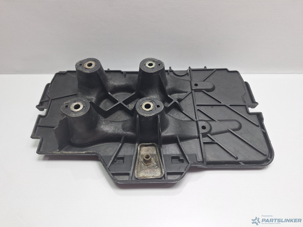 Suport baterie VOLKSWAGEN BORA (1J2) [ 1998 - 2013 ] TDI (AGR, ALH) 66KW|90HP 1J0915333