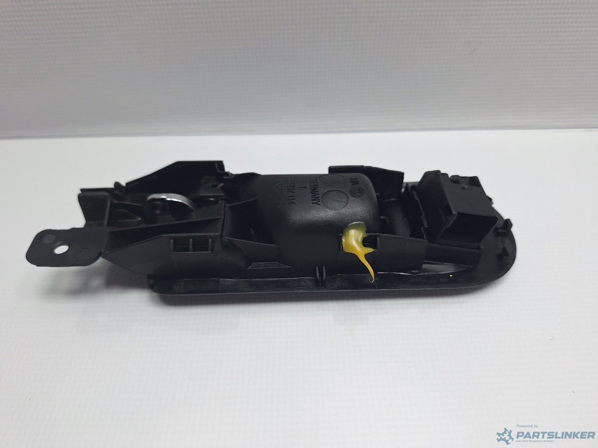 Maner usa dreapta fata VOLKSWAGEN BORA (1J2) [ 1998 - 2013 ] TDI (AGR, ALH) 66KW|90HP 3B1837114