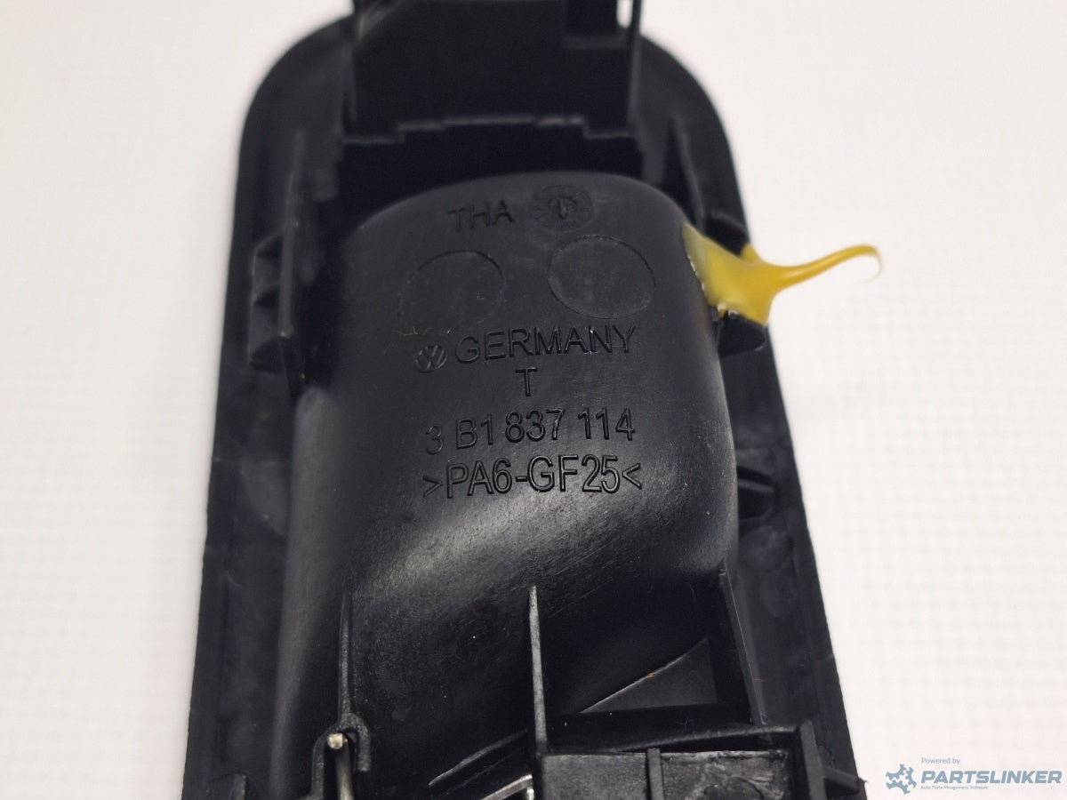 Maner usa dreapta fata VOLKSWAGEN BORA (1J2) [ 1998 - 2013 ] TDI (AGR, ALH) 66KW|90HP 3B1837114