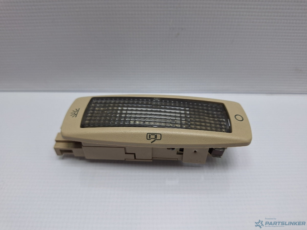 Lampa pasageri VOLKSWAGEN BORA (1J2) [ 1998 - 2013 ] TDI (AGR, ALH) 66KW|90HP 3B0947291