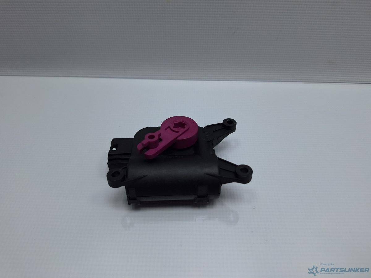 Motoras clapeta aeroterma VOLKSWAGEN BORA (1J2) [ 1998 - 2013 ] TDI (AGR, ALH) 66KW|90HP BOSCH 0132801328 OEM 1J1907511F