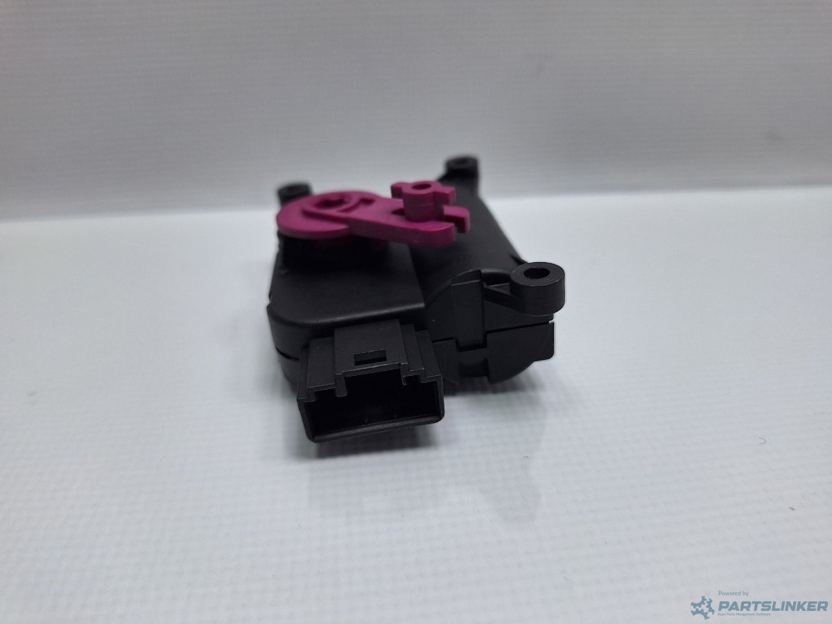 Motoras clapeta aeroterma VOLKSWAGEN BORA (1J2) [ 1998 - 2013 ] TDI (AGR, ALH) 66KW|90HP BOSCH 0132801328 1J1907511F