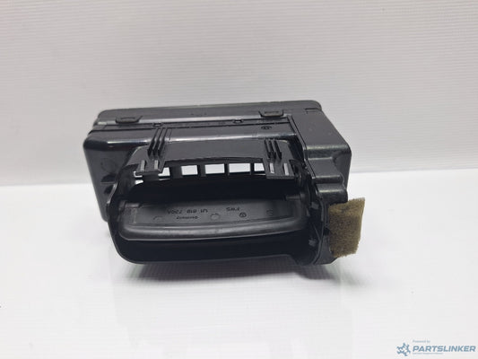 Grila ventilatie dreapta iluminata VOLKSWAGEN BORA (1J2) [ 1998 - 2013 ]  1J1819704E