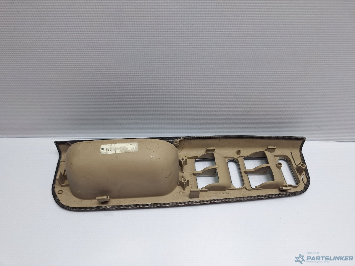 Maner usa stanga fata VOLKSWAGEN BORA (1J2) [ 1998 - 2013 ] TDI (AGR, ALH) 66KW|90HP 3B1867171C