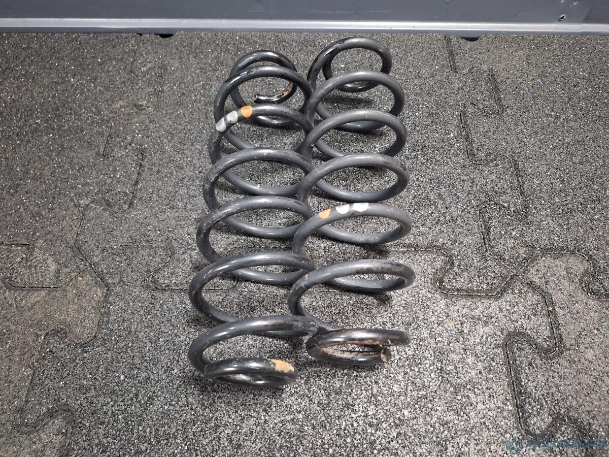 Arcuri spate VOLKSWAGEN BORA (1J2) [ 1998 - 2013 ] TDI (AGR, ALH) 66KW|90HP OEM 1J0511115AM