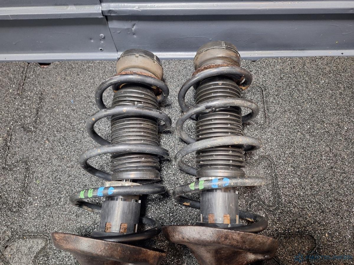 Amortizoare si arcuri fata VOLKSWAGEN BORA (1J2) [ 1998 - 2013 ] TDI (AGR, ALH) 66KW|90HP OEM 1J0413031BH , 1J0411105C