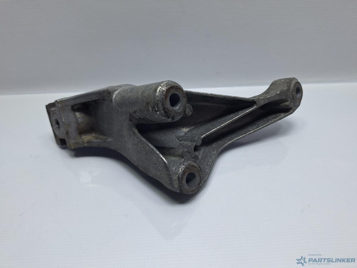 Suport motor stanga AUDI A4 III (8EC, B7) [ 2004 - 2008 ] TDI (BRD) 125KW|170HP OEM 8E0199307S