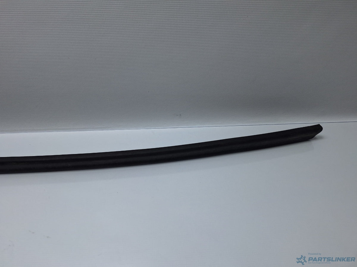 Cheder grila centrala VOLKSWAGEN PASSAT Variant (3G5) [ 2014 - > ] TDI (CRLB, DBGA, DFGA) 110KW|150HP 3G0823707