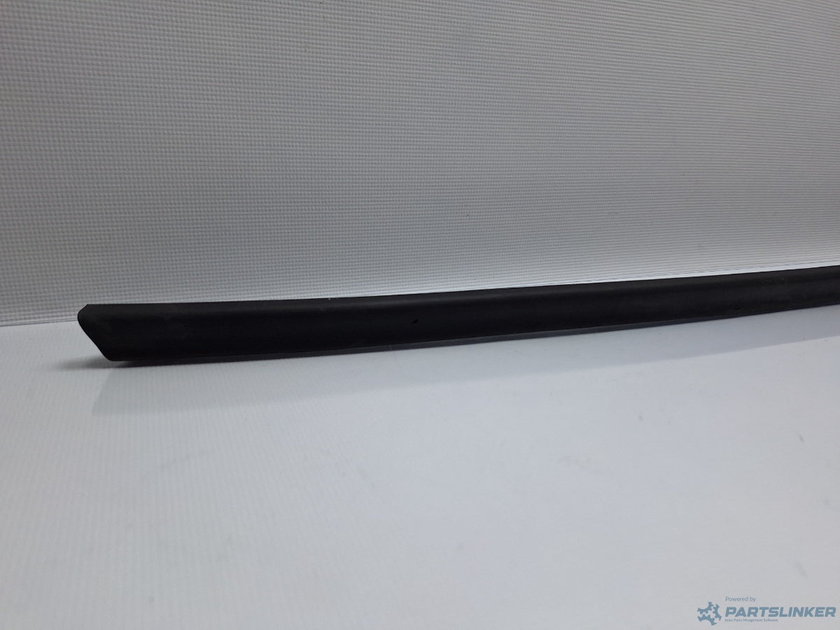 Cheder grila centrala VOLKSWAGEN PASSAT Variant (3G5) [ 2014 - > ] TDI (CRLB, DBGA, DFGA) 110KW|150HP 3G0823707