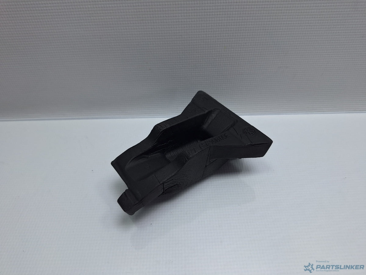 Insonorizare capota VOLKSWAGEN PASSAT Variant (3G5) [ 2014 - > ] TDI (CRLB, DBGA, DFGA) 110KW|150HP 3G0864759