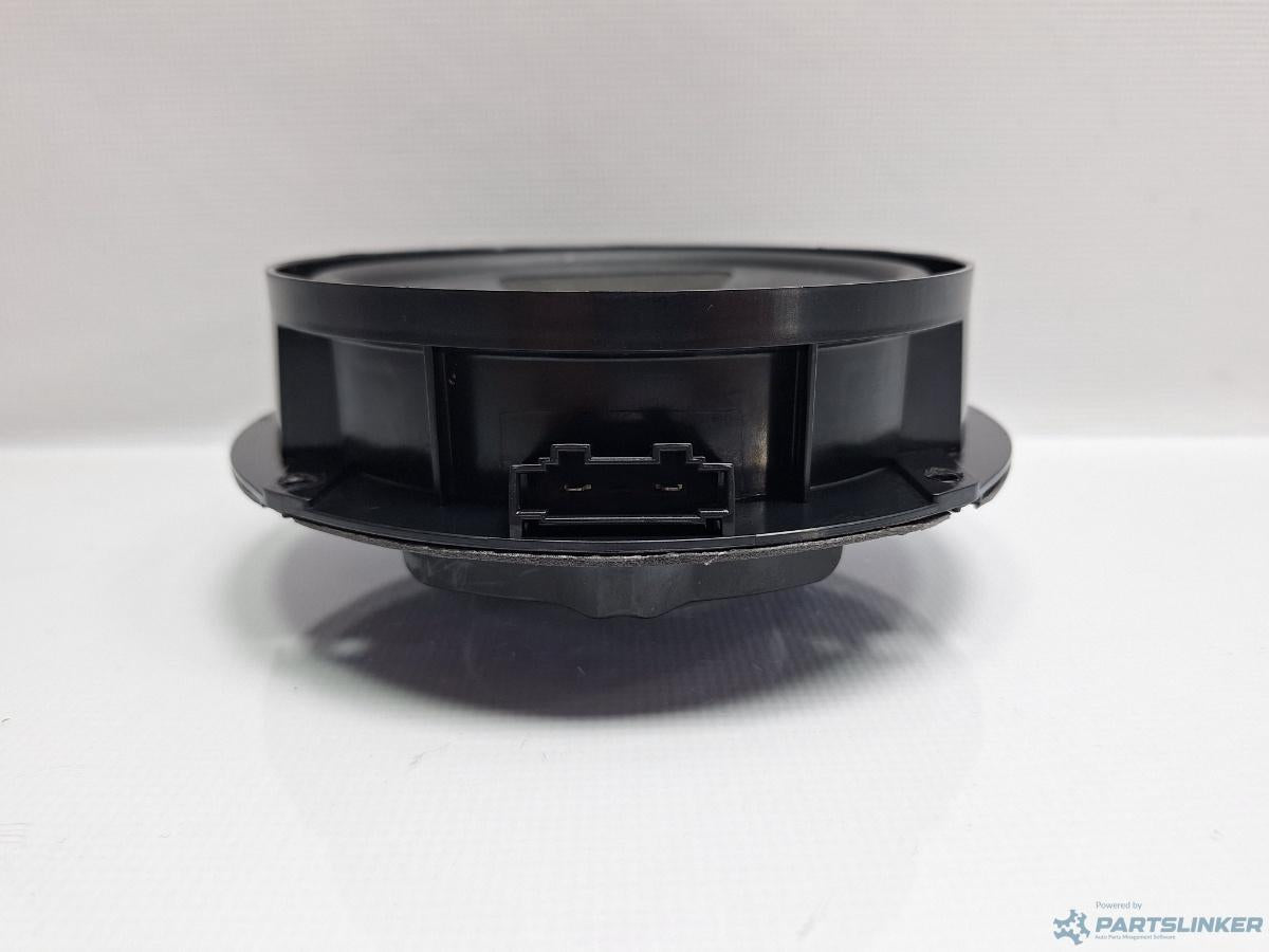 Boxa usa spate VOLKSWAGEN PASSAT Variant (3G5) [ 2014 - > ] TDI (CRLB, DBGA, DFGA) 110KW|150HP OEM 3G0035453