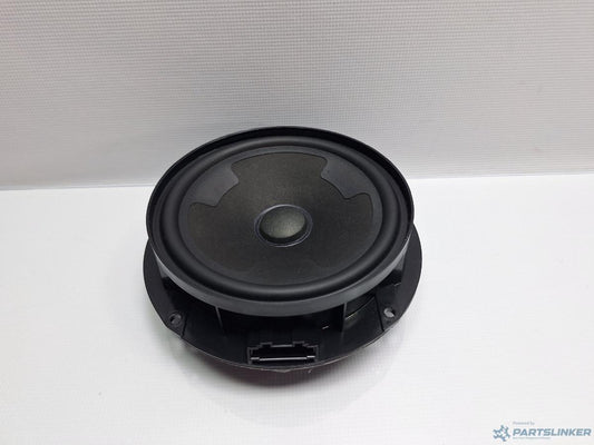 Boxa usa spate VOLKSWAGEN PASSAT Variant (3G5) [ 2014 - > ] TDI (CRLB, DBGA, DFGA) 110KW|150HP OEM 3G0035453