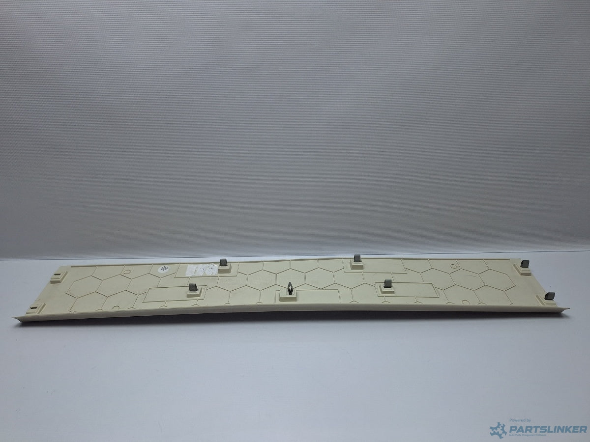 Ornament plafon portbagaj VOLKSWAGEN PASSAT Variant (3G5) [ 2014 - > ] TDI (CRLB, DBGA, DFGA) 110KW|150HP 3G9867617