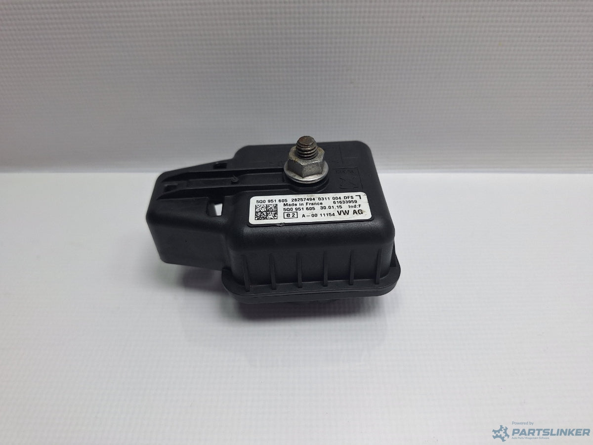 Sirena alarma VOLKSWAGEN PASSAT Variant (3G5) [ 2014 - > ] TDI (CRLB, DBGA, DFGA) 110KW|150HP 5Q0951605