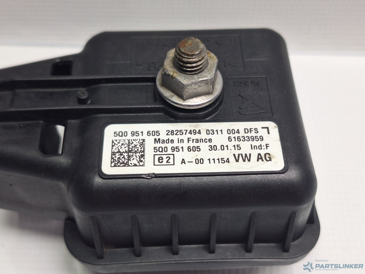 Sirena alarma VOLKSWAGEN PASSAT Variant (3G5) [ 2014 - > ] TDI (CRLB, DBGA, DFGA) 110KW|150HP 5Q0951605