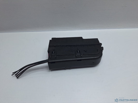 Panou sigurante VOLKSWAGEN PASSAT Variant (3G5) [ 2014 - > ] TDI (CRLB, DBGA, DFGA) 110KW|150HP 8K0937501