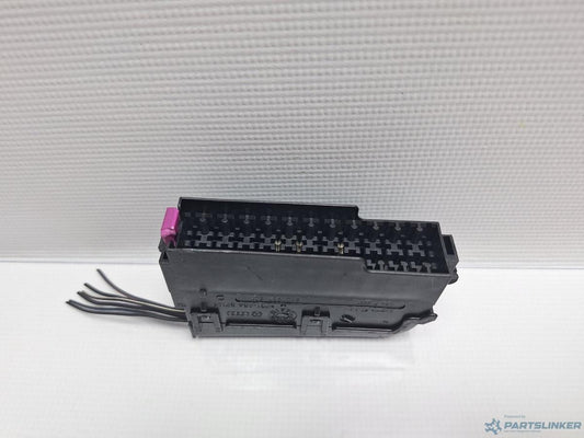 Panou sigurante VOLKSWAGEN PASSAT Variant (3G5) [ 2014 - > ] TDI (CRLB, DBGA, DFGA) 110KW|150HP OEM 8K0937501