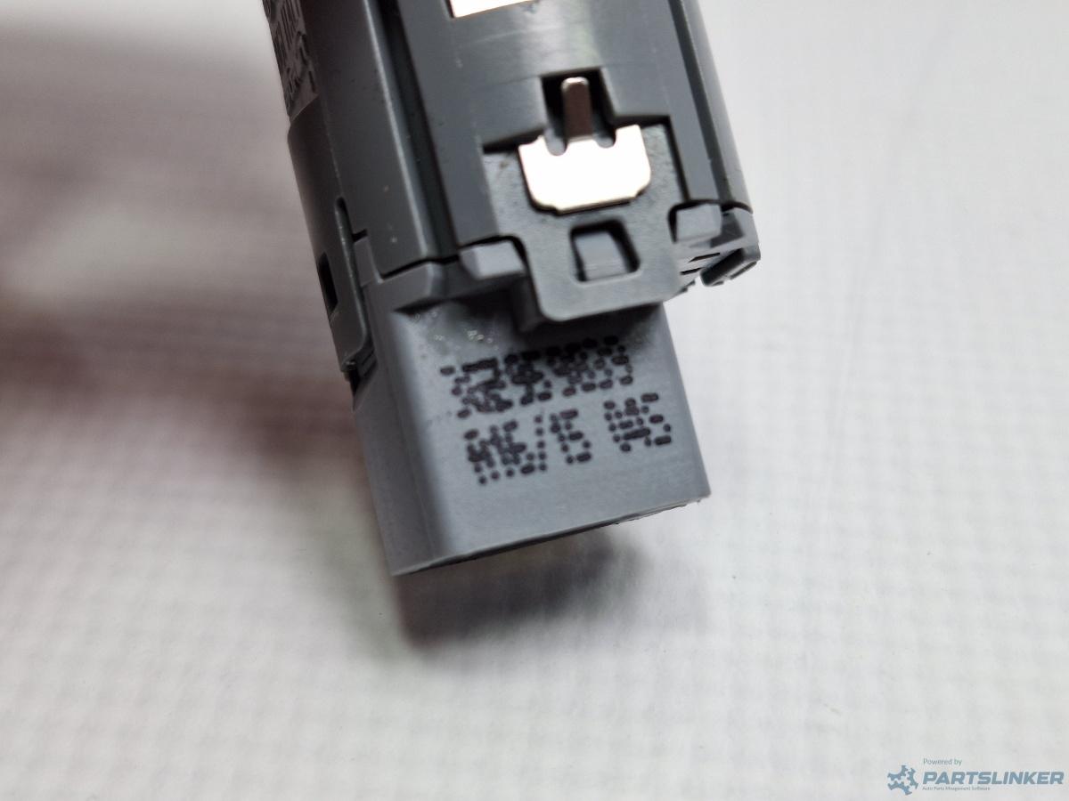 Buton pornire/orprire motor VOLKSWAGEN PASSAT Variant (3G5) [ 2014 - > ] TDI (CRLB, DBGA, DFGA) 110KW|150HP OEM 3G2959839