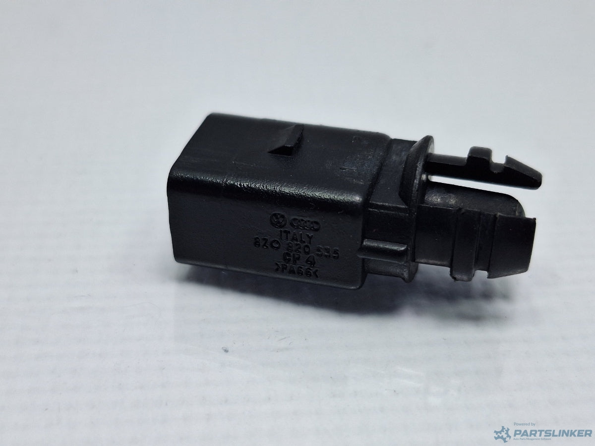 Senzor temperatura exterioara VOLKSWAGEN GOLF VAN IV Variant (1J5) [ 1999 - 2006 ] TDI (AGR, ALH) 66KW|90HP 8Z0820535