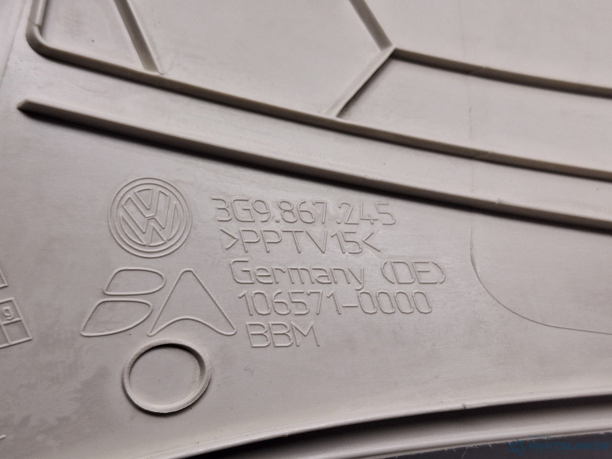 Ornament stap portbagaj stanga spate VOLKSWAGEN PASSAT Variant (3G5) [ 2014 - > ] TDI (CRLB, DBGA, DFGA) 110KW|150HP 3G9867245