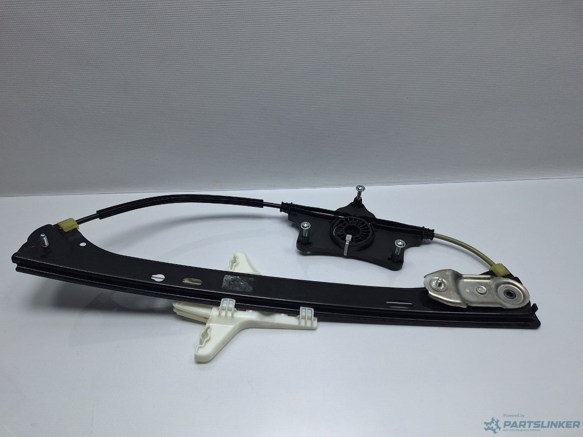 Macara geam stanga spate VOLKSWAGEN PASSAT Variant (3G5) [ 2014 - > ] TDI (CRLB, DBGA, DFGA) 110KW|150HP 3G9839462B