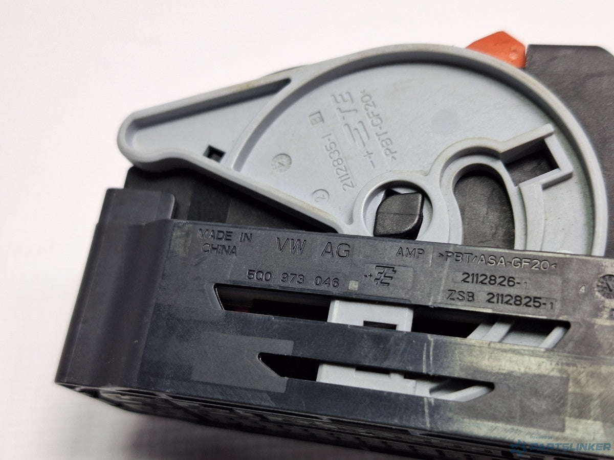 Mufa conector pompa ABS VOLKSWAGEN PASSAT Variant (3G5) [ 2014 - > ] TDI (CRLB, DBGA, DFGA) 110KW|150HP 5Q0973046