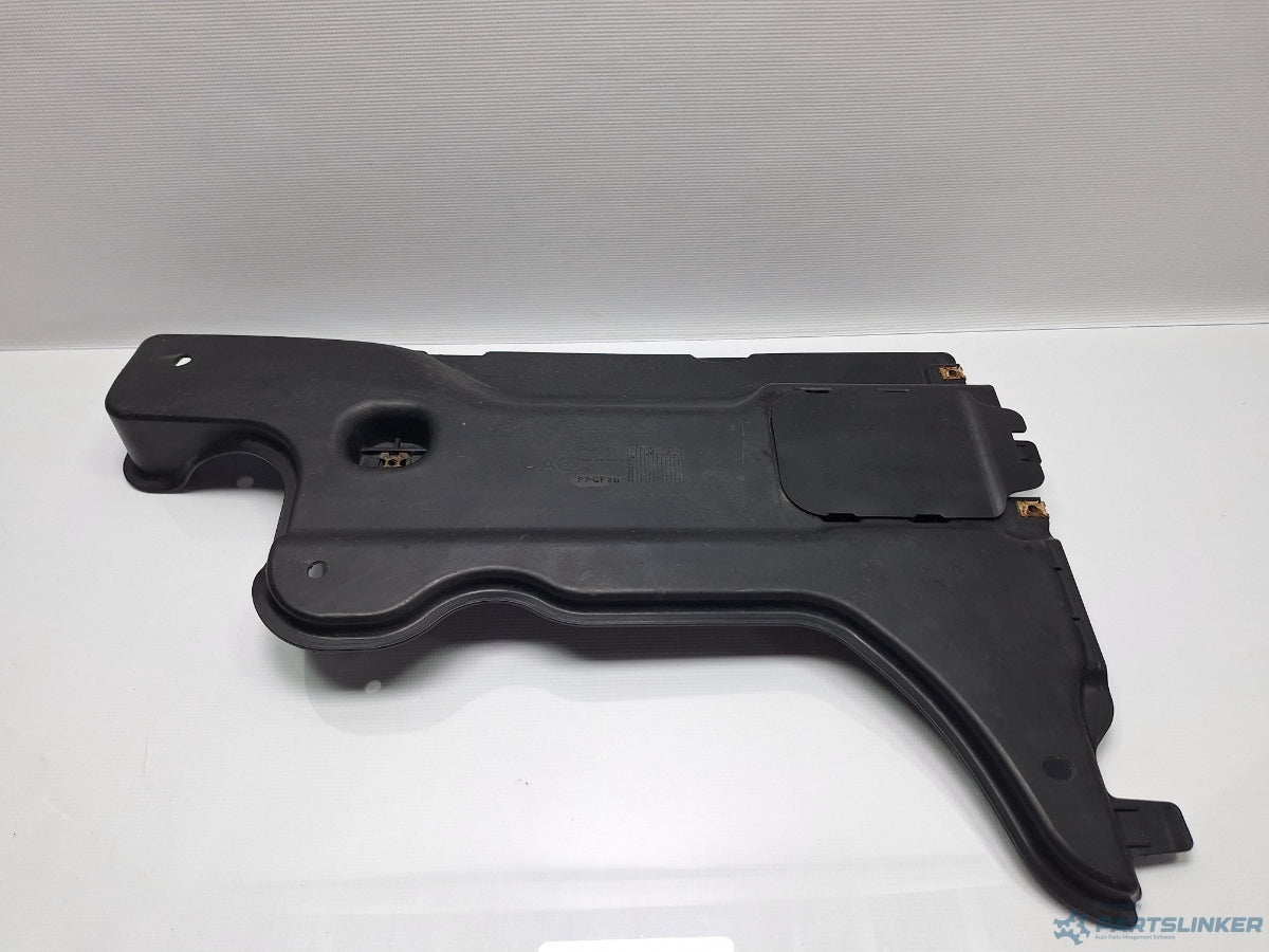 Scut podea dreapta spate VOLKSWAGEN PASSAT Variant (3G5) [ 2014 - > ] TDI (CRLB, DBGA, DFGA) 110KW|150HP 3Q0825102A