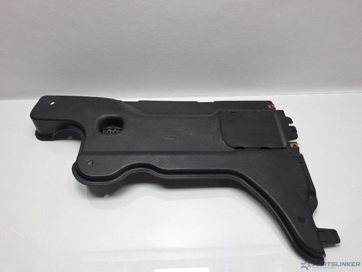 Scut podea dreapta spate VOLKSWAGEN PASSAT Variant (3G5) [ 2014 - > ] TDI (CRLB, DBGA, DFGA) 110KW|150HP OEM 3Q0825102A