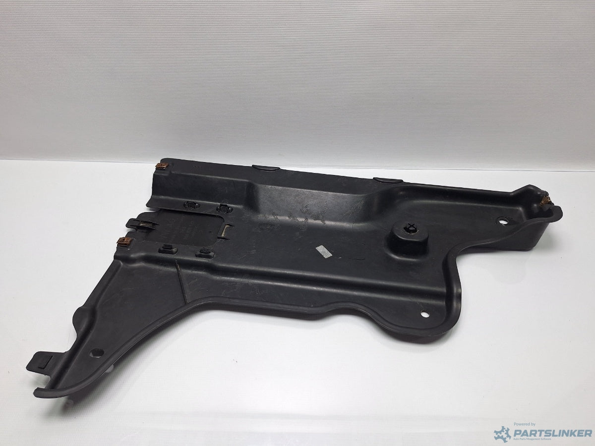 Scut podea dreapta spate VOLKSWAGEN PASSAT Variant (3G5) [ 2014 - > ] TDI (CRLB, DBGA, DFGA) 110KW|150HP 3Q0825102A