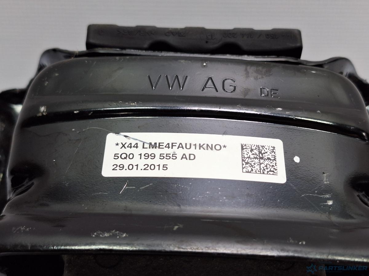 Tampon motor VOLKSWAGEN PASSAT Variant (3G5) [ 2014 - > ] TDI (CRLB, DBGA, DFGA) 110KW|150HP OEM 5Q0199555AD