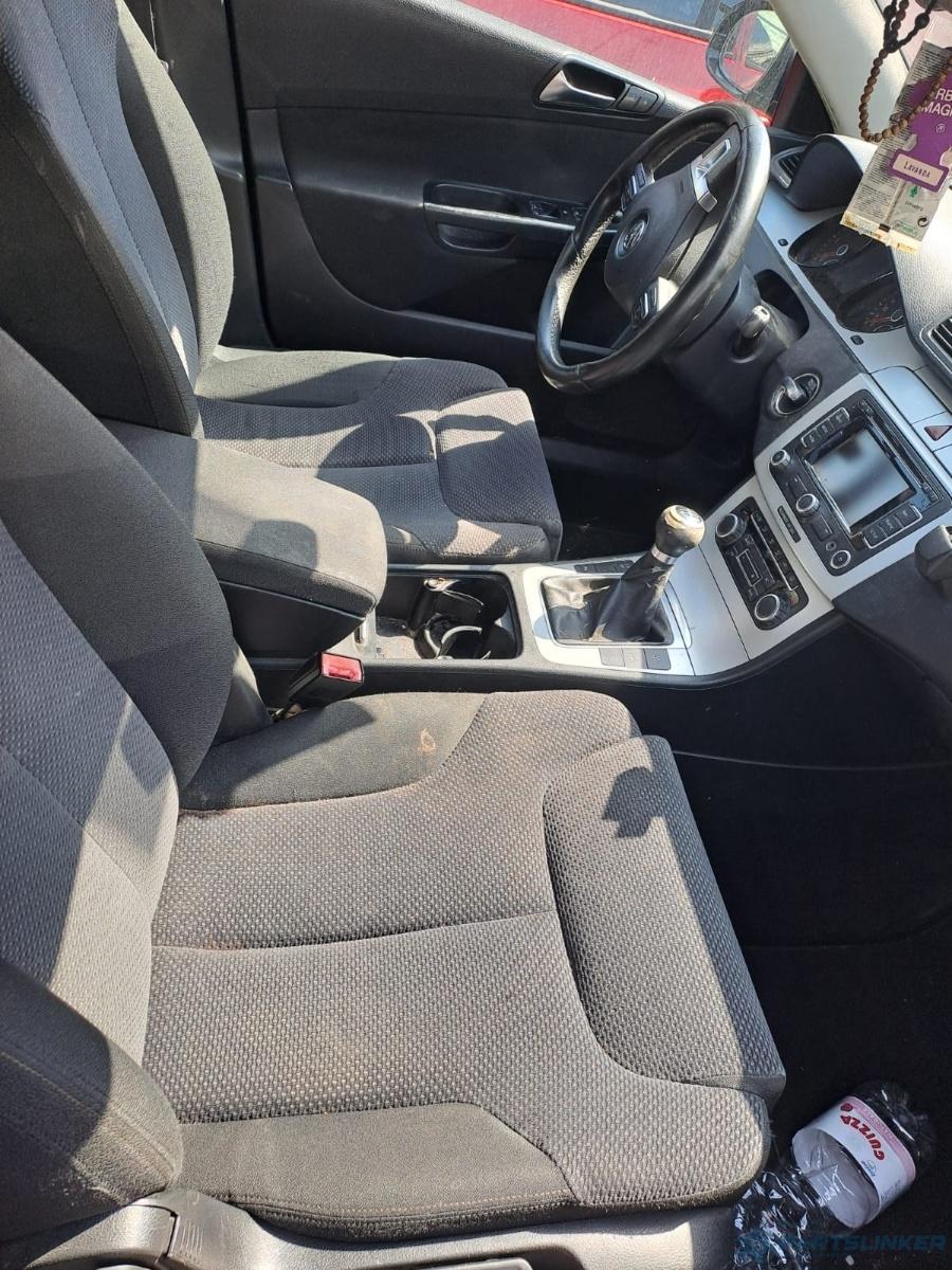 Dezmembrez VOLKSWAGEN PASSAT Variant (3C5) [ 2005 - 2011 ] TDI (CAYC) 77KW|105HP