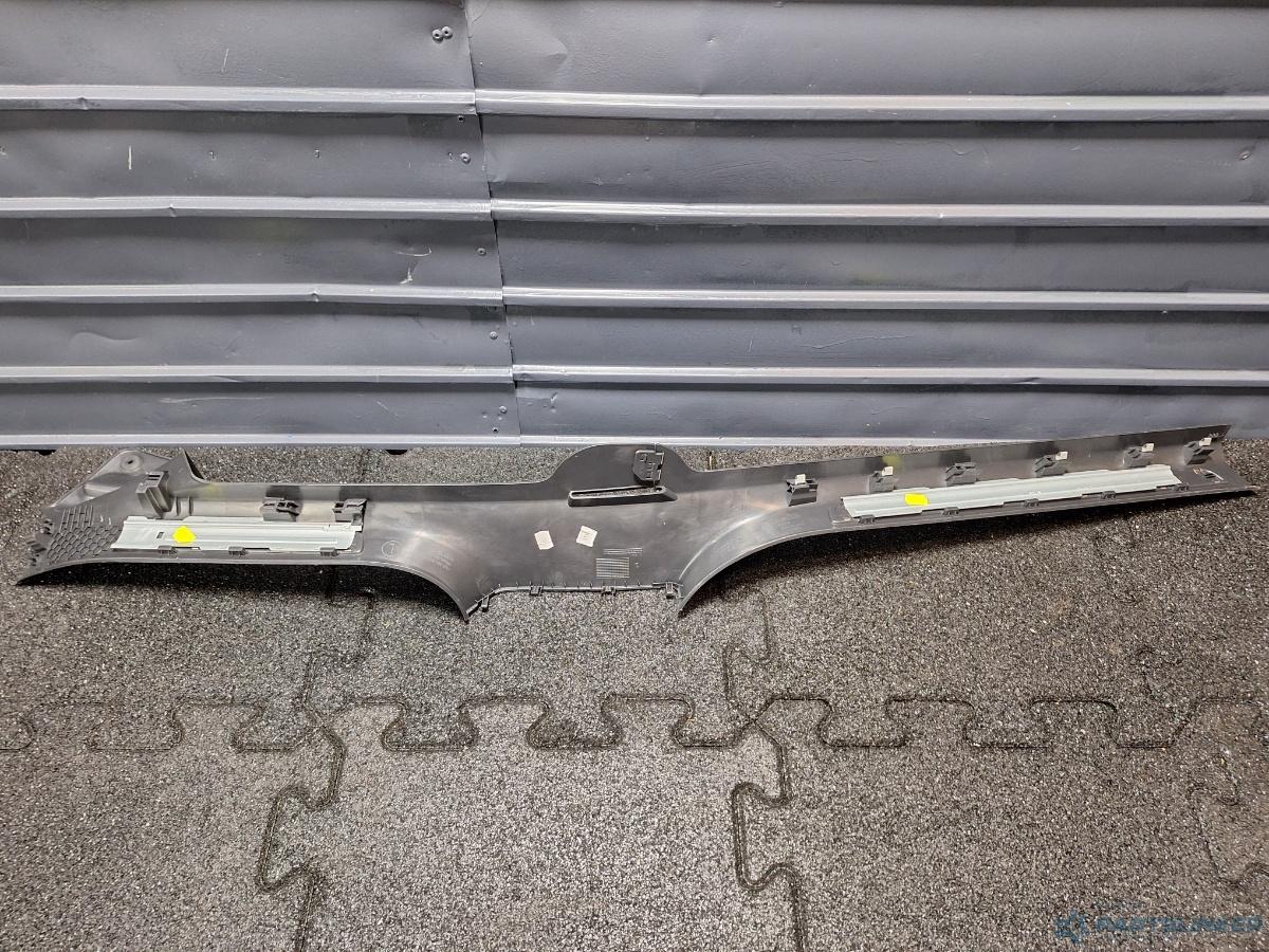 Ornament prag cromat stanga VOLKSWAGEN PASSAT Variant (3G5) [ 2014 - > ] TDI (CRLB, DBGA, DFGA) 110KW|150HP OEM 3G0853371E