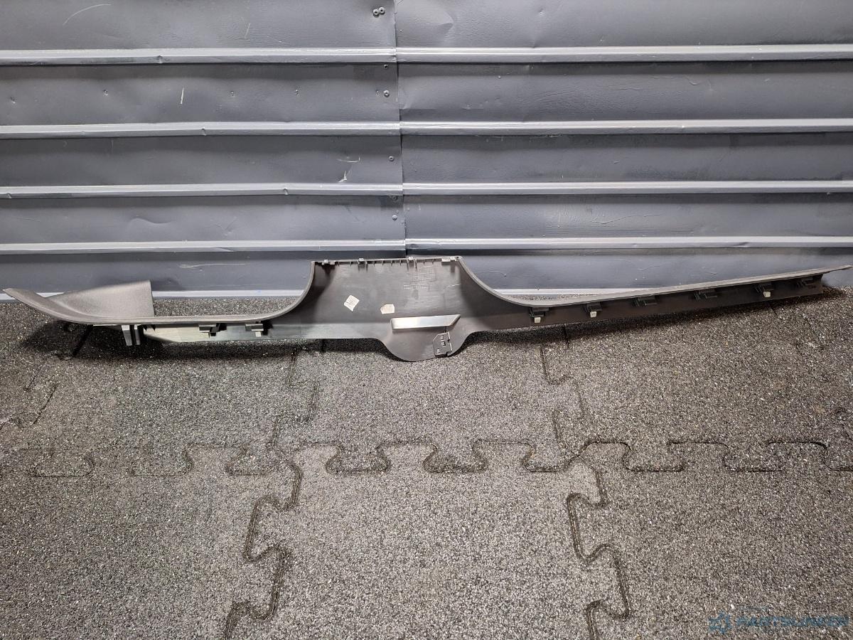 Ornament prag dreapta VOLKSWAGEN PASSAT Variant (3G5) [ 2014 - > ] TDI (CRLB, DBGA, DFGA) 110KW|150HP OEM 3G0853372E