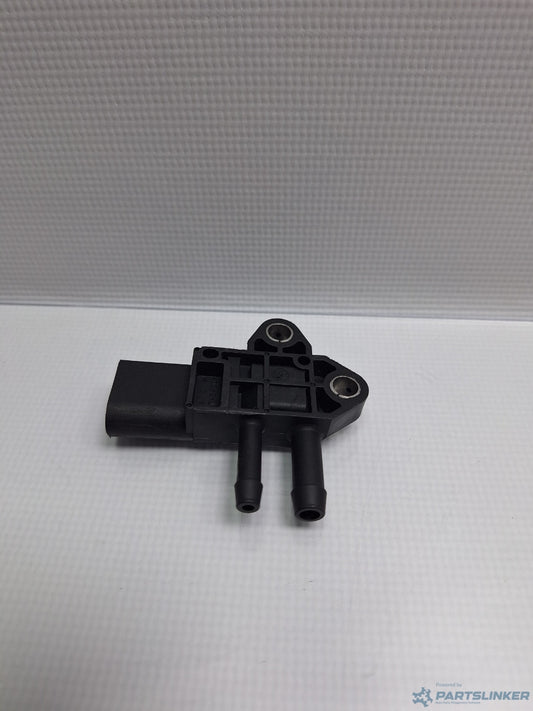 Senzor diferenta presiune gaze VOLKSWAGEN GOLF V (1K1) [ 2003 - 2009 ] TDI (BKC, BLS, BXE) 77KW|105HP 0281002710