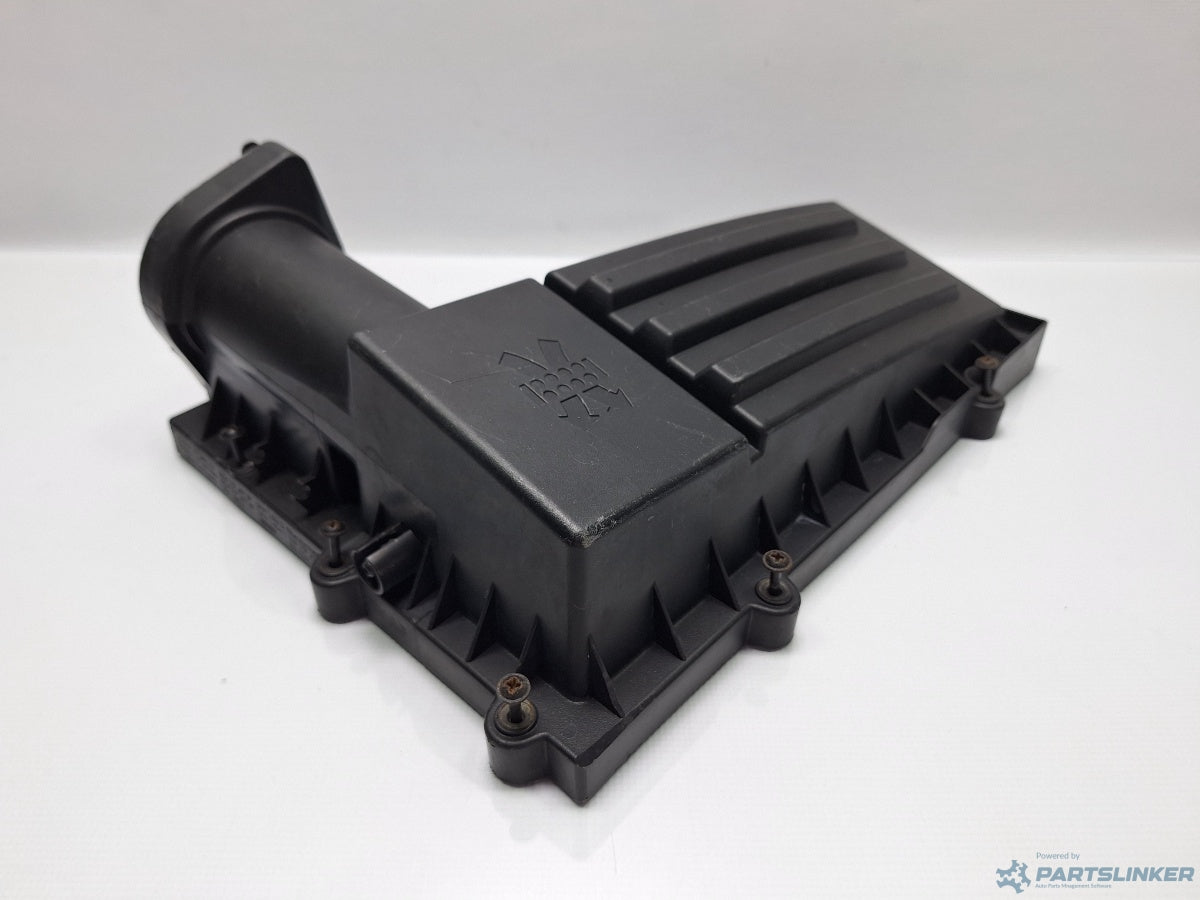 Capac carcasa filtru aer VOLKSWAGEN JETTA III (1K2) [ 2004 - 2010 ] TDI (CAYC) 77KW|105HP 3C0129601CA