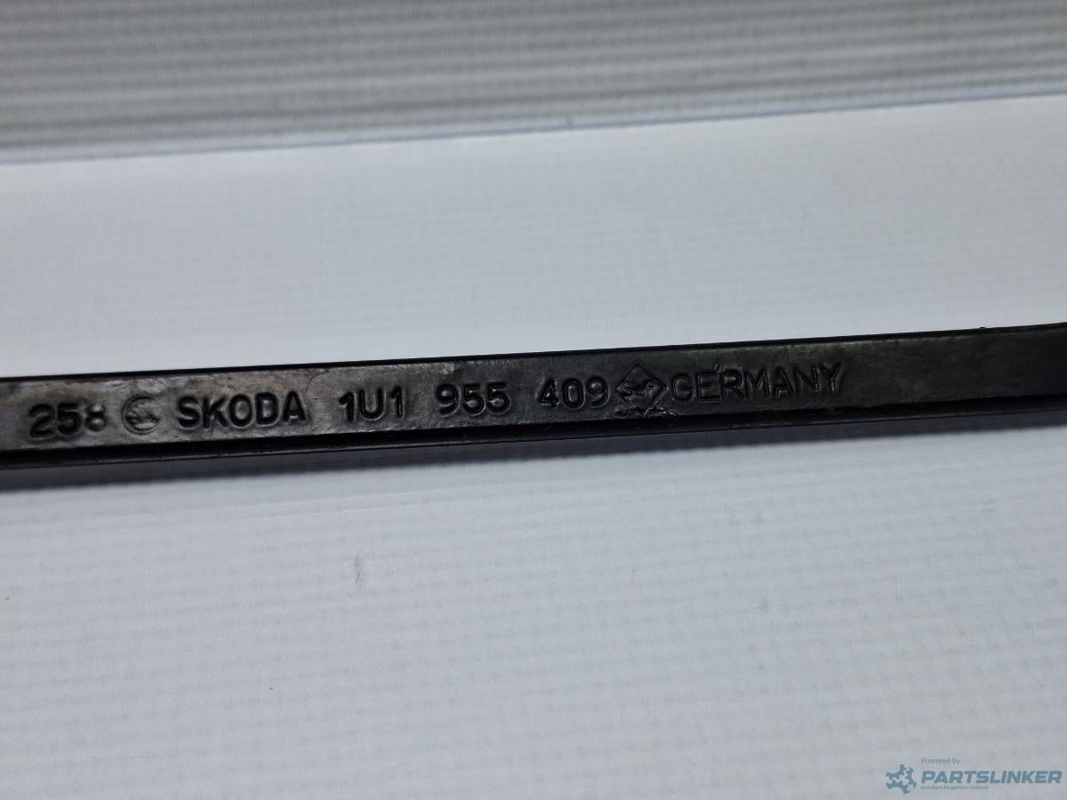 Brat stergator parbriz stanga SKODA OCTAVIA (1U2) [ 1996 - 2010 ] 16V (AXP, BCA) 55KW|75HP OEM 1U1955409
