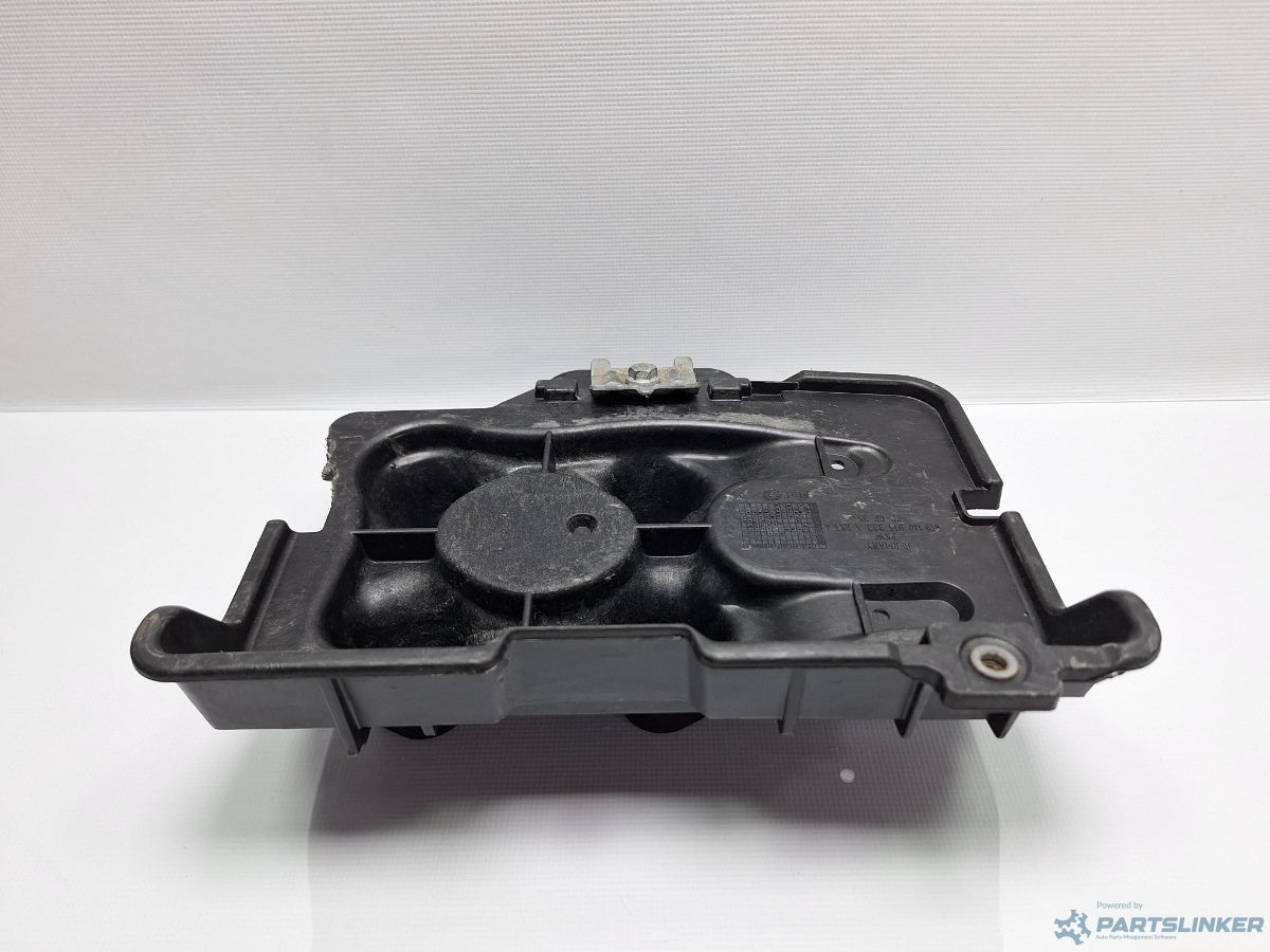 Suport baterie SKODA OCTAVIA (1U2) [ 1996 - 2010 ] 16V (AXP, BCA) 55KW|75HP 1J0915333A