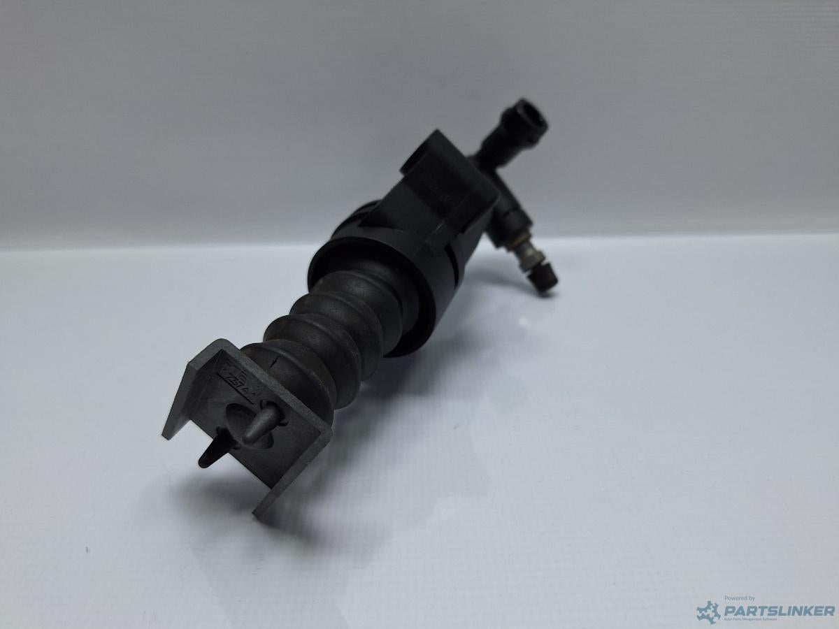 Cilindru ambreiaj cutie SKODA OCTAVIA (1U2) [ 1996 - 2010 ] 16V (AXP, BCA) 55KW|75HP OEM 1J0721261F