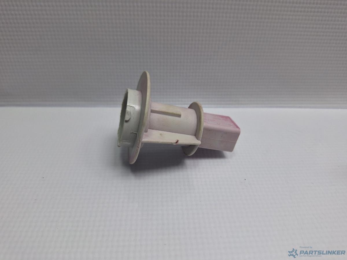 Soclu bec semnalizare SKODA OCTAVIA (1U2) [ 1996 - 2010 ] 16V (AXP, BCA) 55KW|75HP OEM 1U0953123B