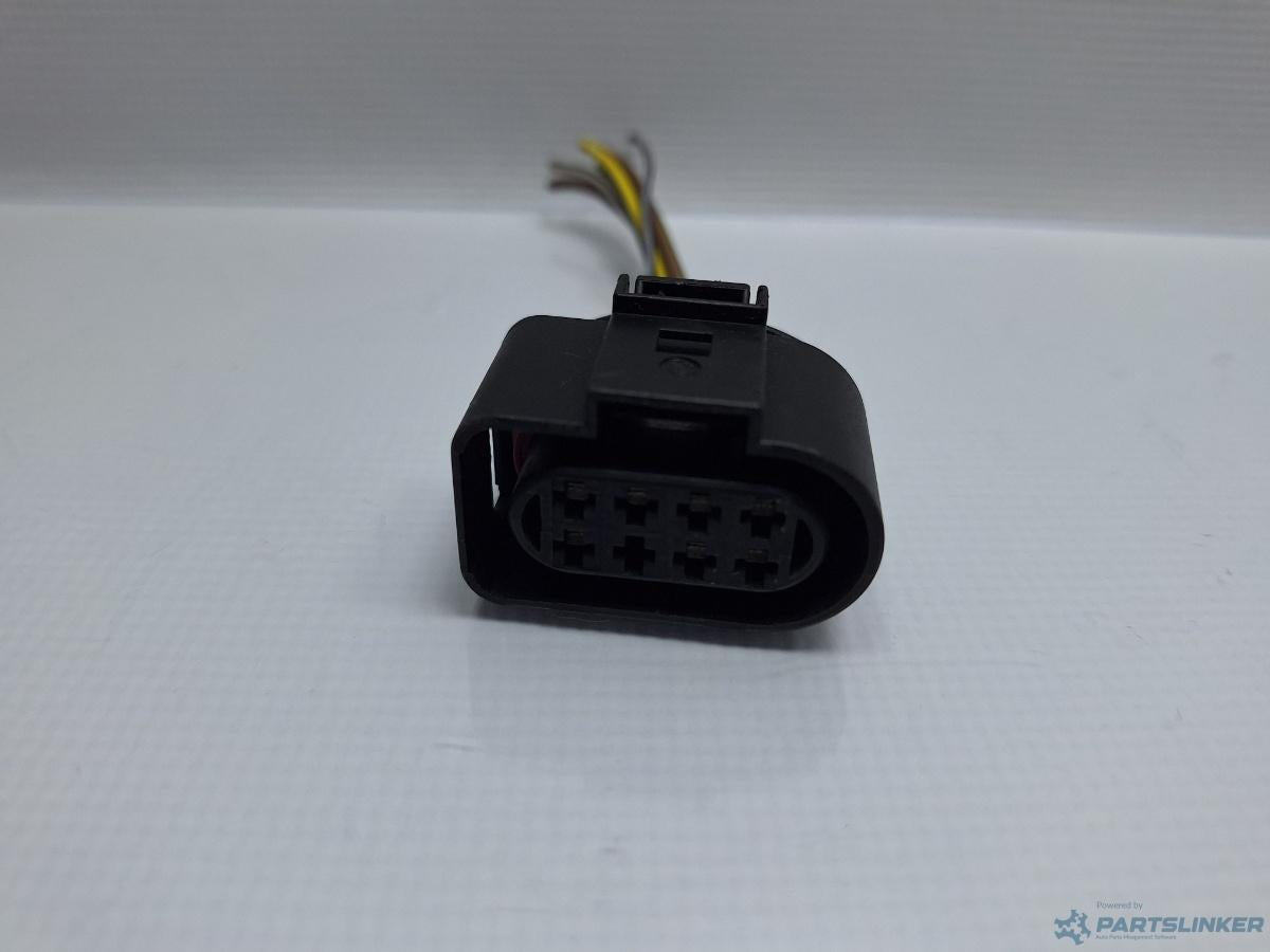 Mufa conector 8 pini SKODA OCTAVIA (1U2) [ 1996 - 2010 ] 16V (AXP, BCA) 55KW|75HP OEM 8D0973734