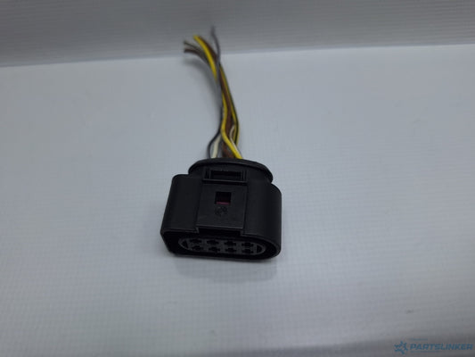 Mufa conector 8 pini SKODA OCTAVIA (1U2) [ 1996 - 2010 ] 16V (AXP, BCA) 55KW|75HP 8D0973734