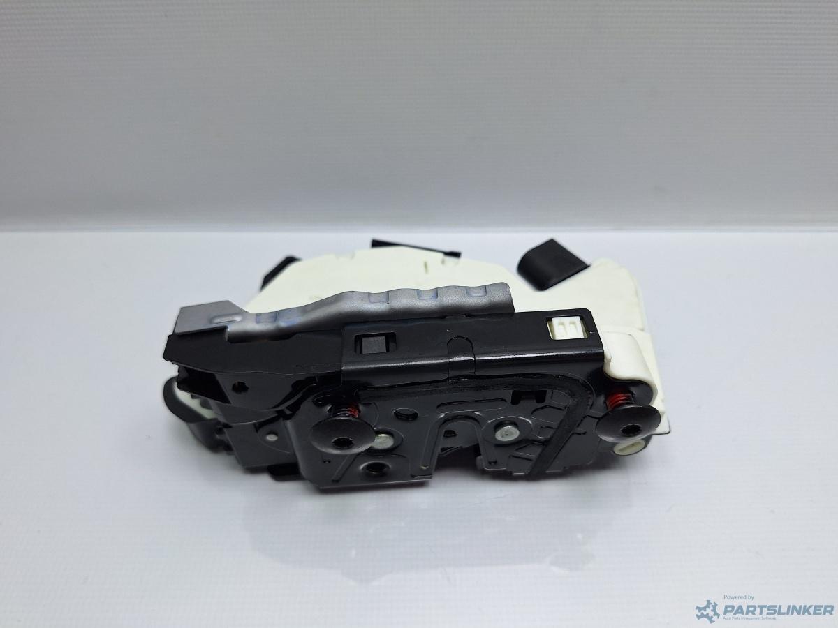 Broasca usa stanga spate VOLKSWAGEN PASSAT CC (357) [ 2008 - 2012 ] TDI (CBAB, CFFB) 103KW|140HP OEM 5N0839015D